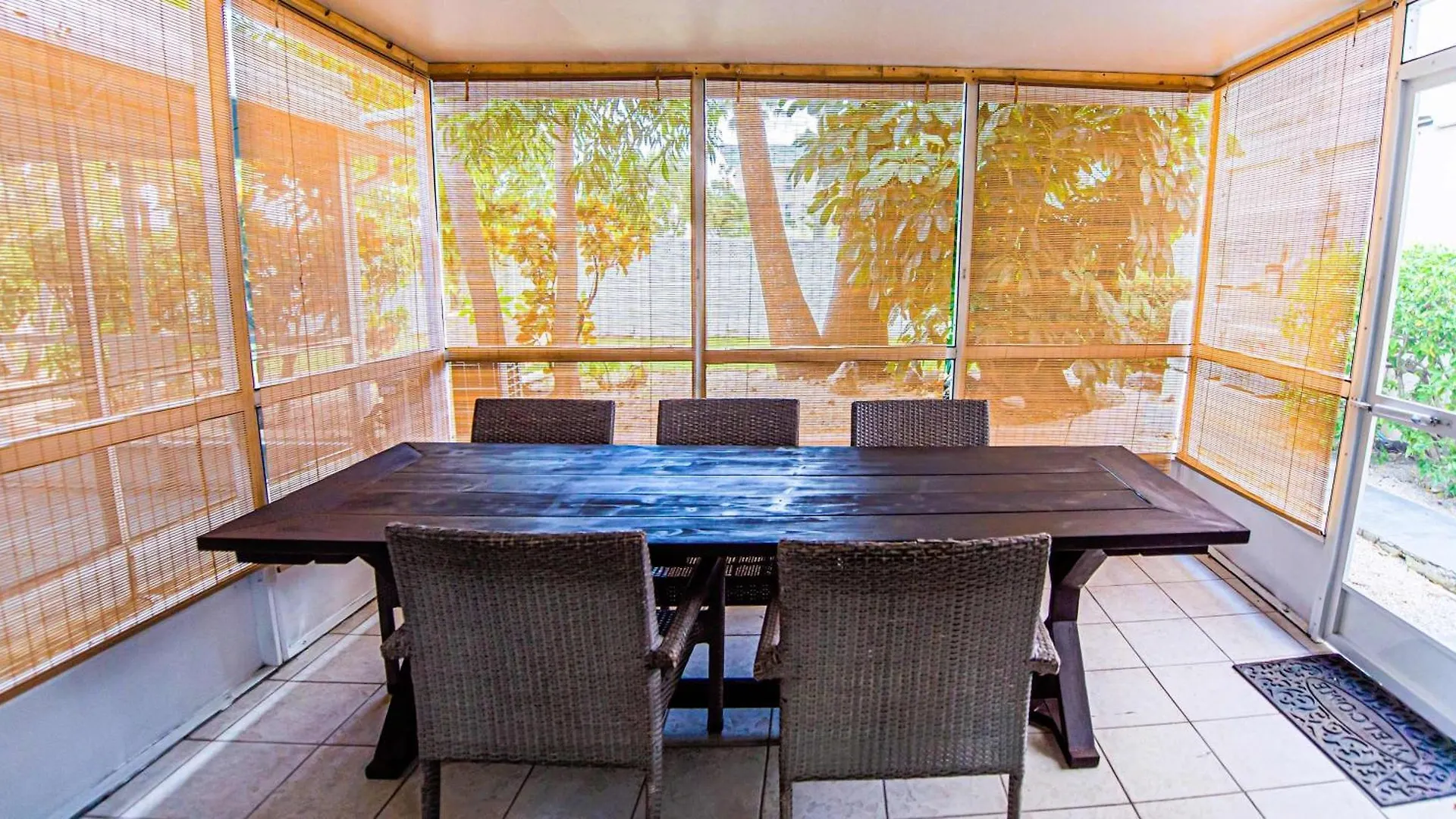Beach Living At Island Pine Villas Blf Seven Mile Beach Apartment