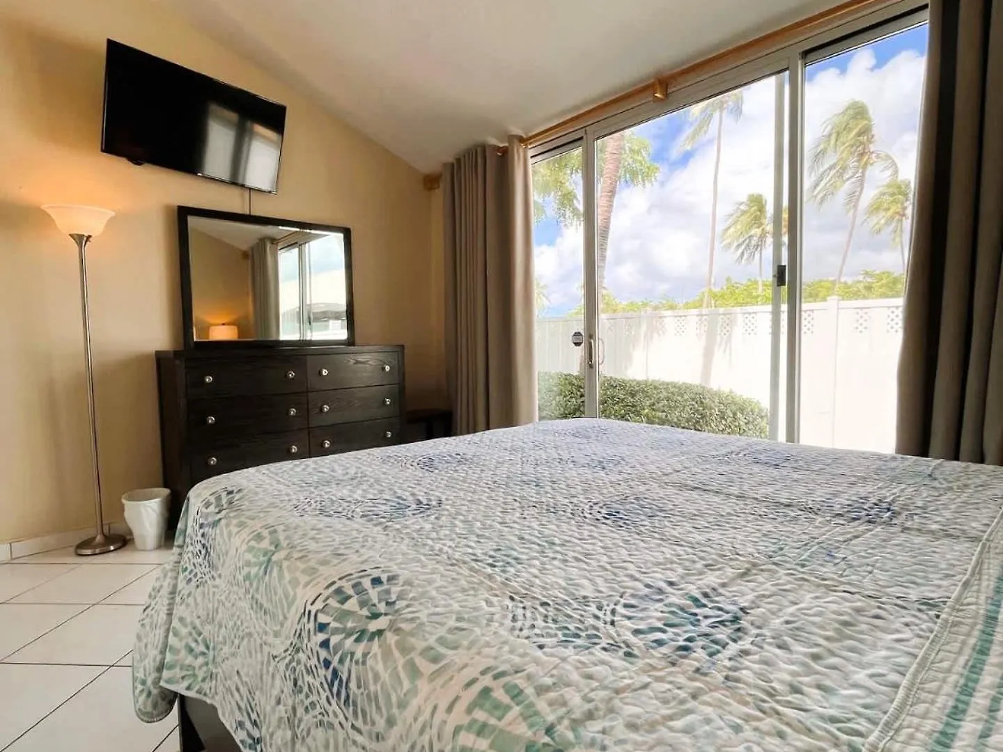 Beach Living At Island Pine Villas Blf Seven Mile Beach